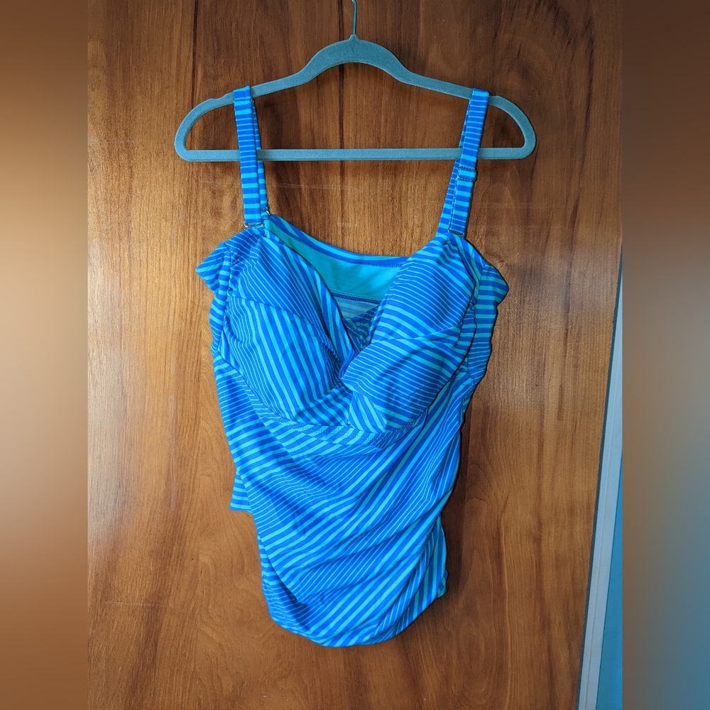 Plus size 3x swim tankini top